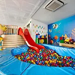 Vacationclub - Marine Hotel Apartament 437